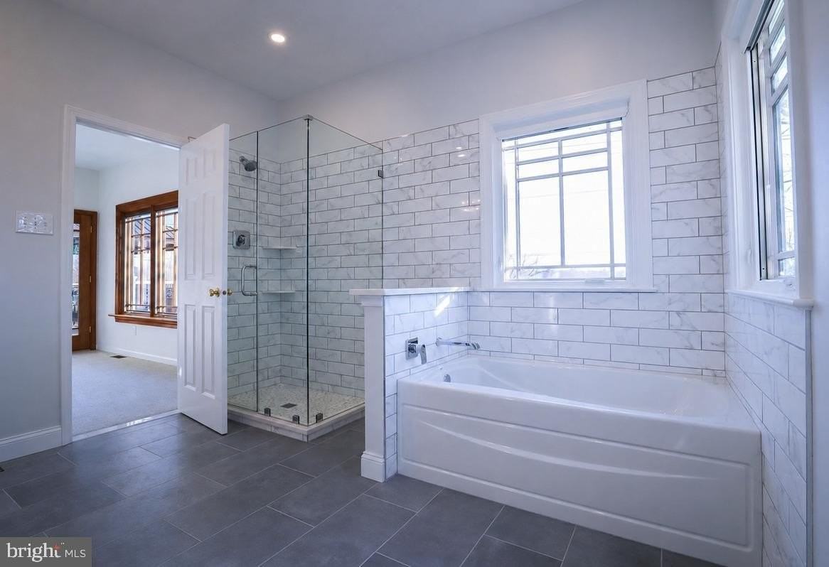 102 Waterview Dr - Photo 4 of 8