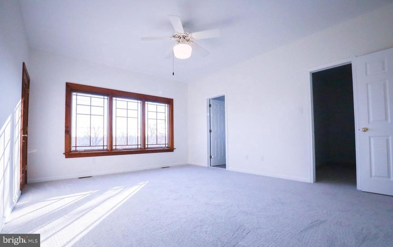 102 Waterview Dr - Photo 6 of 8