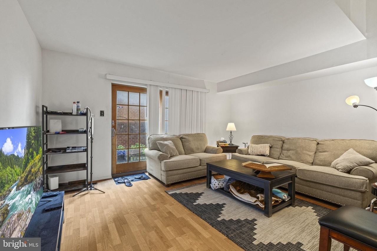 1 Queen St #10 - Photo 2 of 24