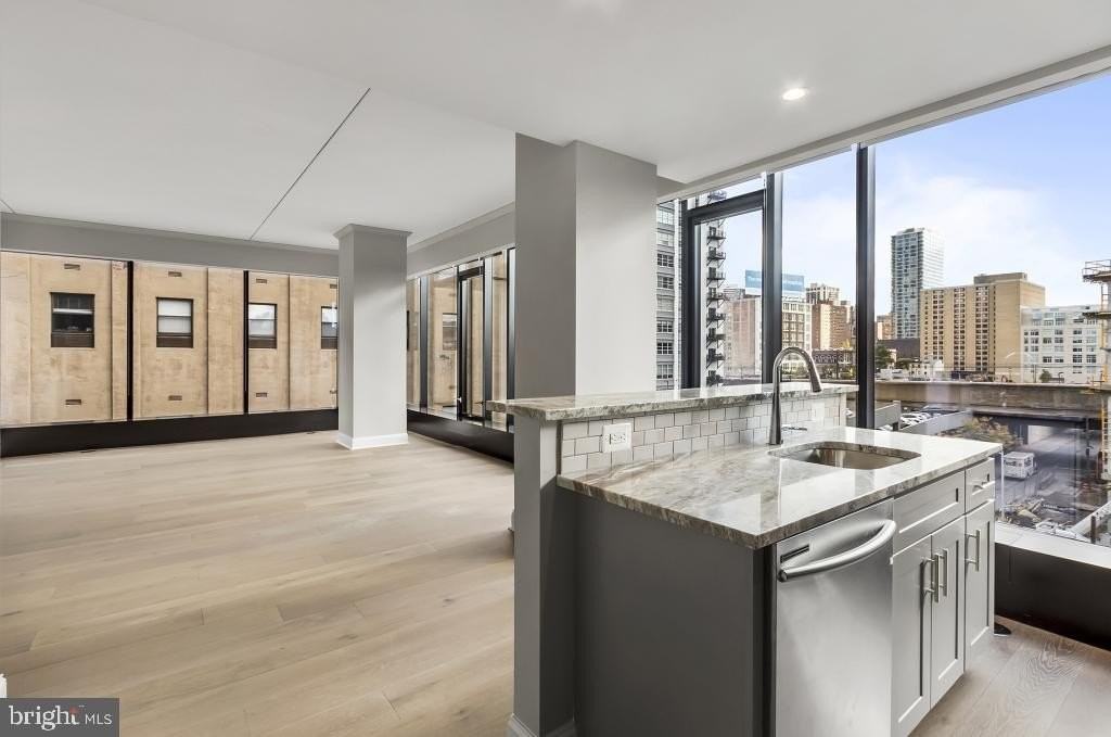 30 N 23rd St #2305