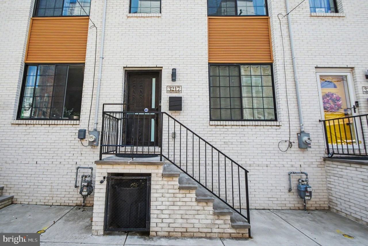 3217 Chatham St - Photo 3 of 36