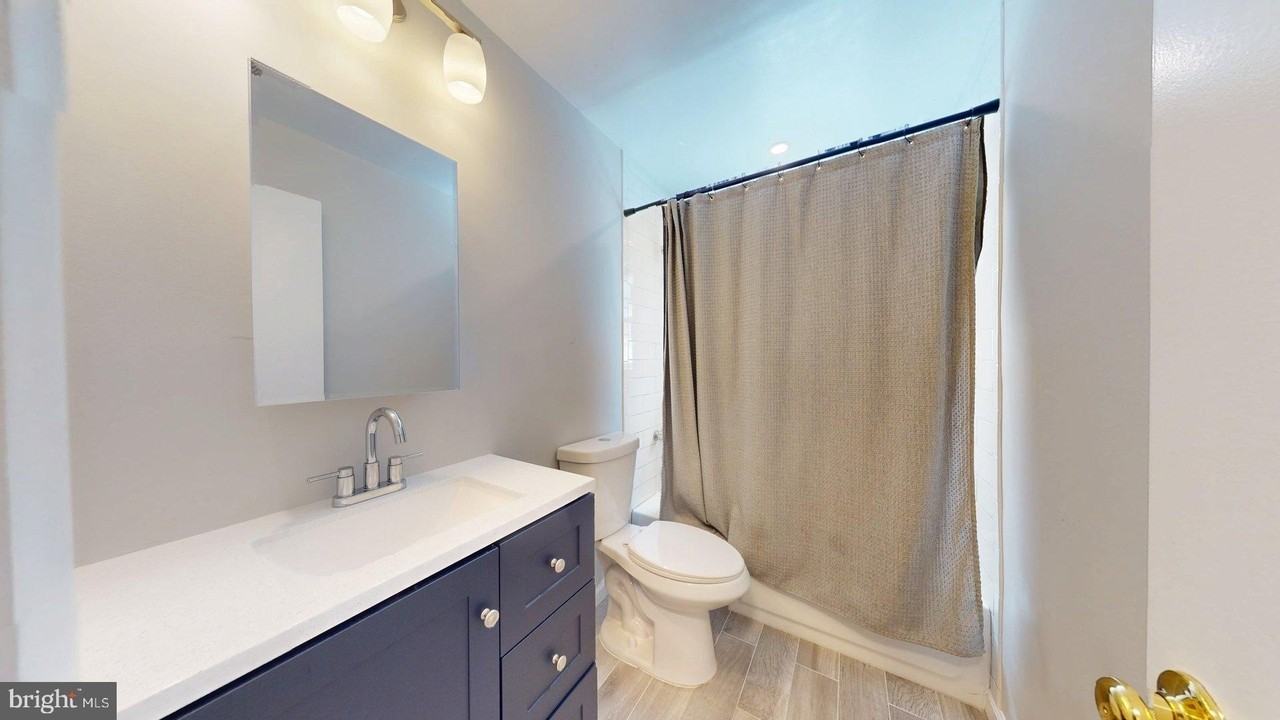 706 N Cleveland St - Photo 7 of 8