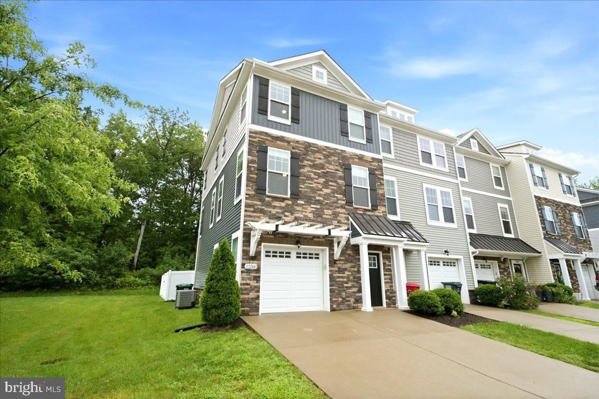 12260 Haydon Pl - Photo 2 of 40