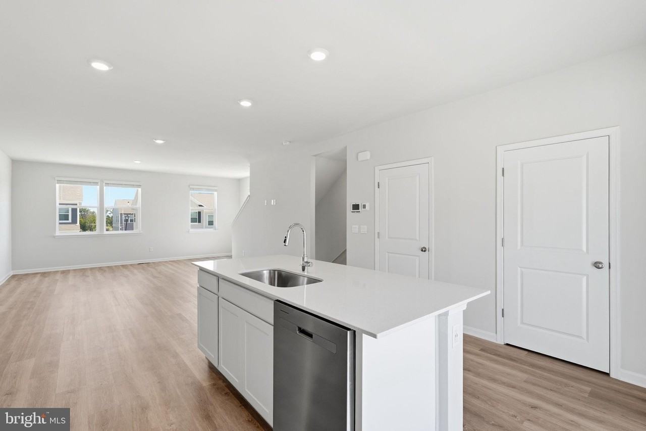 131 Willett Hollow St - Photo 5 of 25