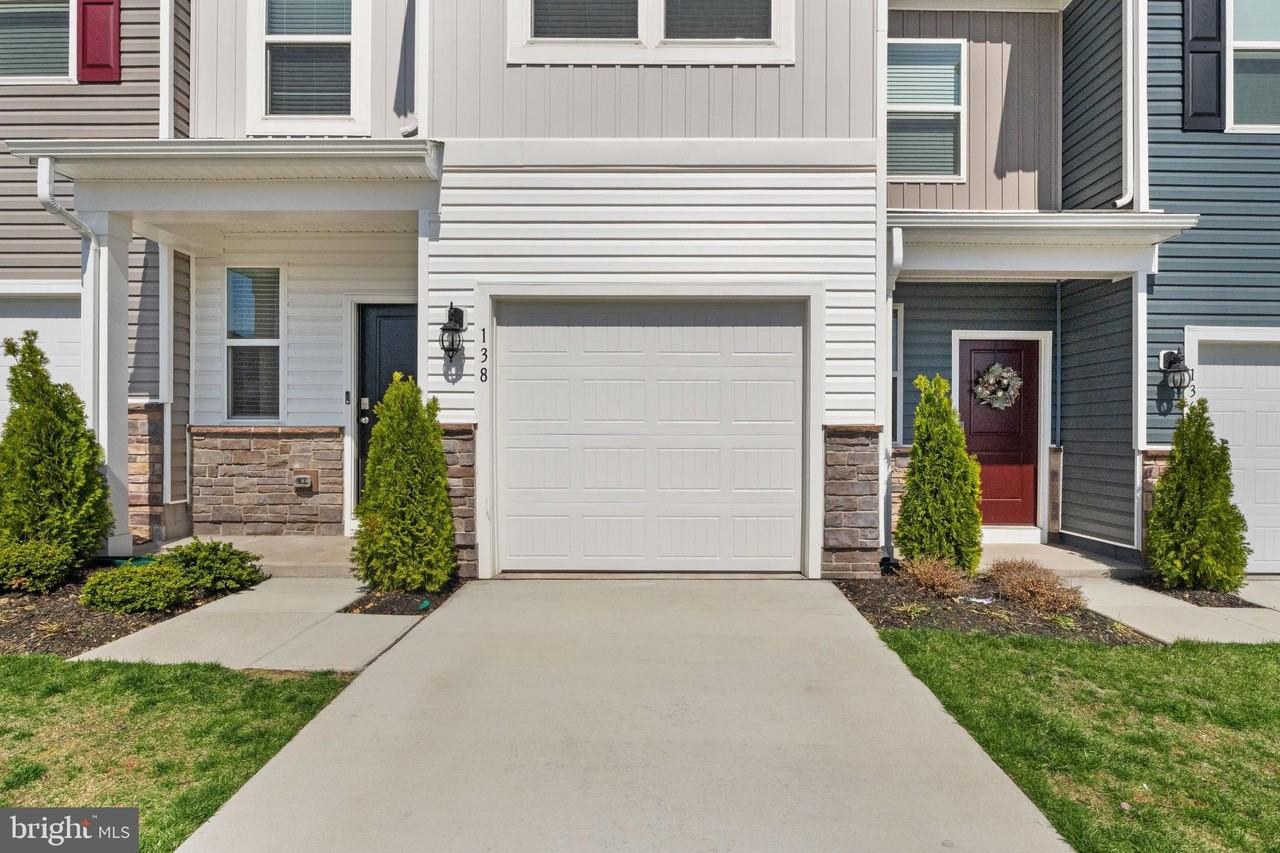 138 Willett Hollow St - Photo 6 of 44