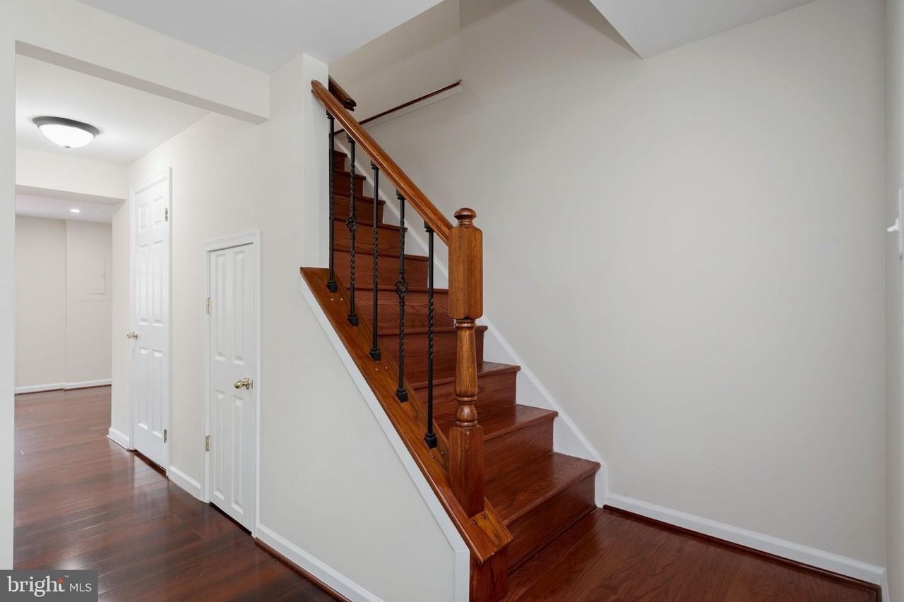 6324 Lightburn Ct - Photo 6 of 27