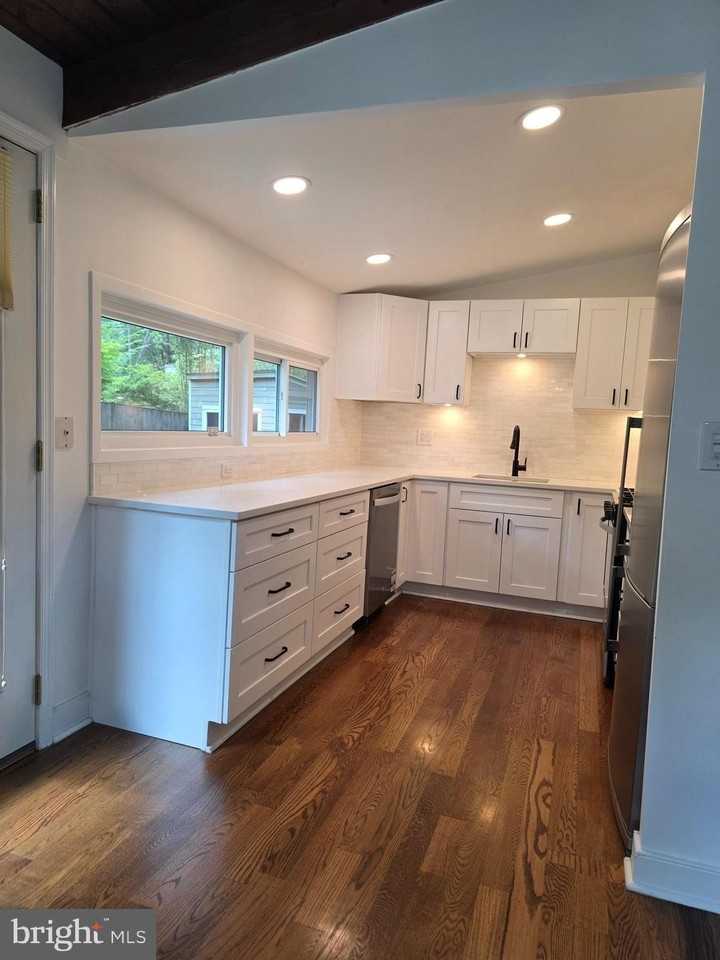 3404 Executive Ave - Photo 6 of 15