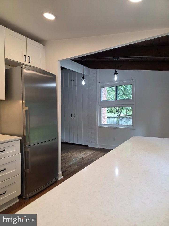 3404 Executive Ave - Photo 7 of 15