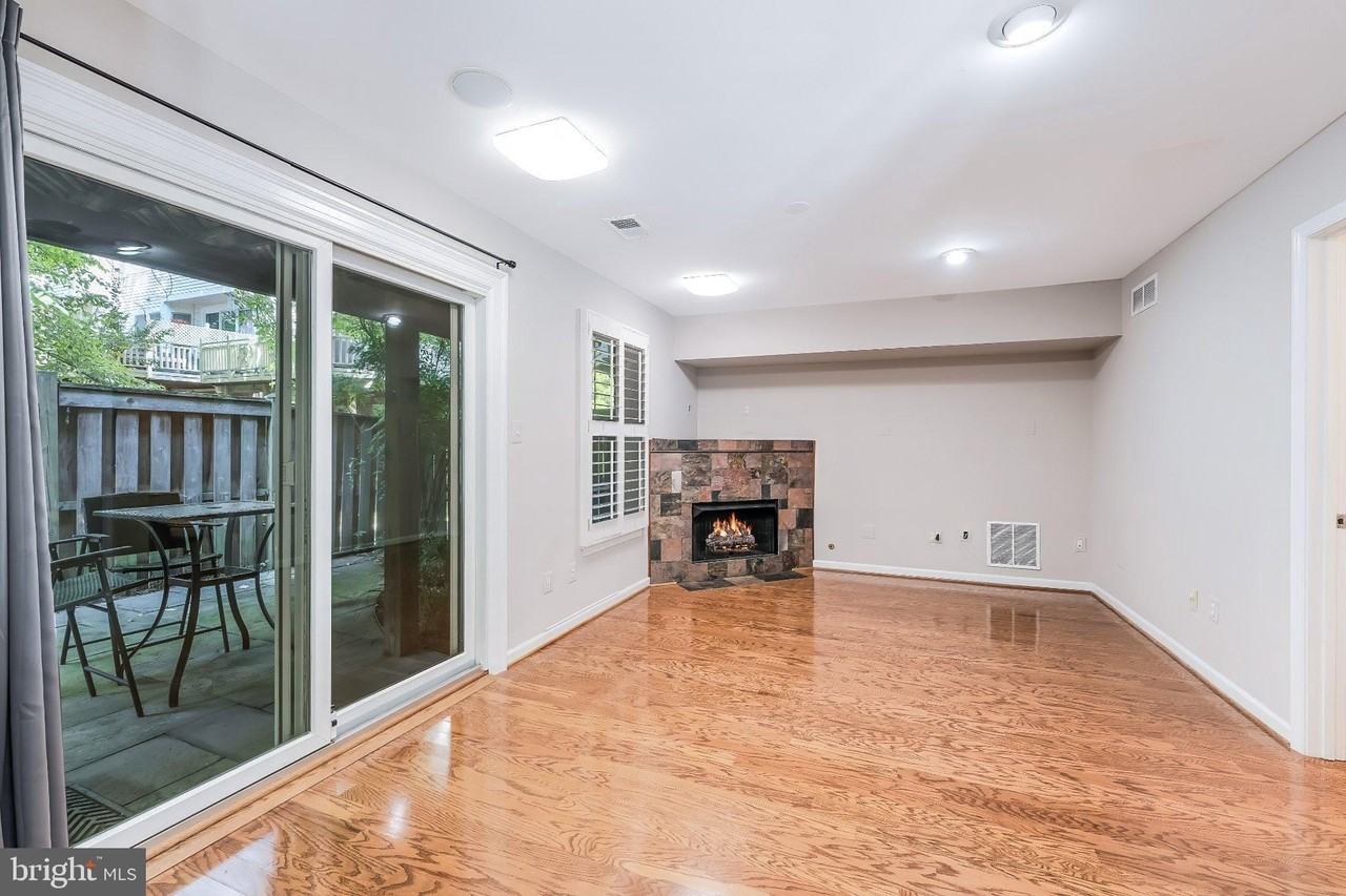 11485 Waterhaven Ct - Photo 7 of 50