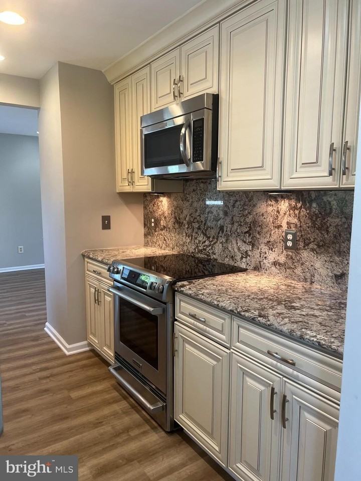 6531 Palisades Dr - Photo 6 of 31
