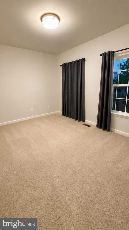 41857 Wind Dancer Ct - Photo 3 of 23