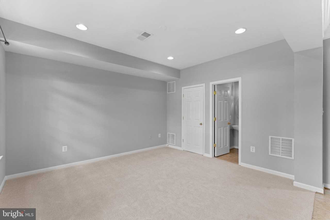 44253 Huron Ter - Photo 4 of 50