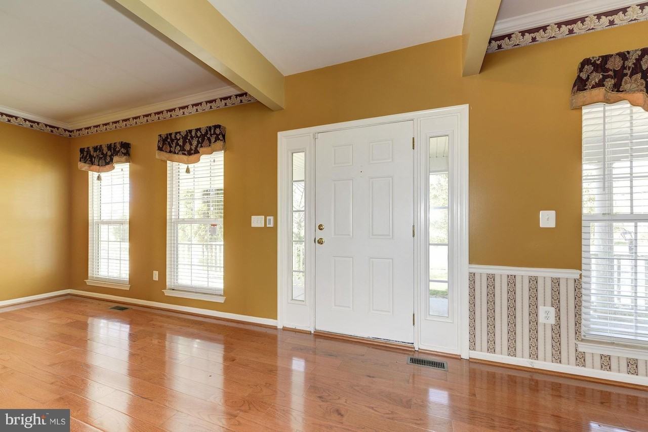 2768 Myrtlewood Dr - Photo 2 of 30