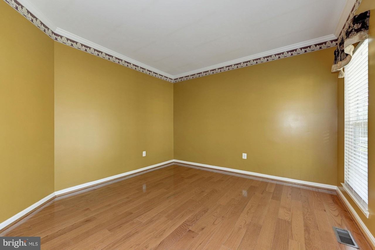 2768 Myrtlewood Dr - Photo 4 of 30