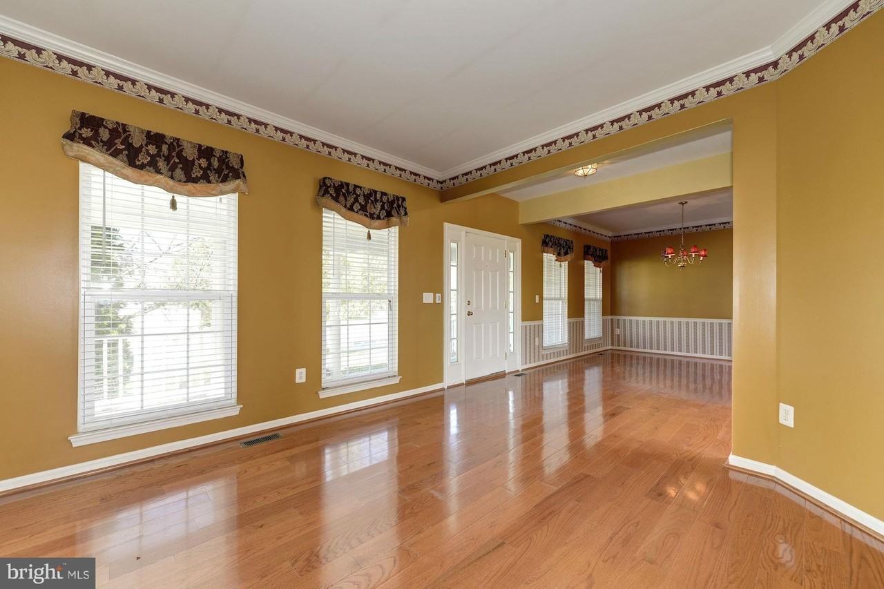 2768 Myrtlewood Dr - Photo 5 of 30