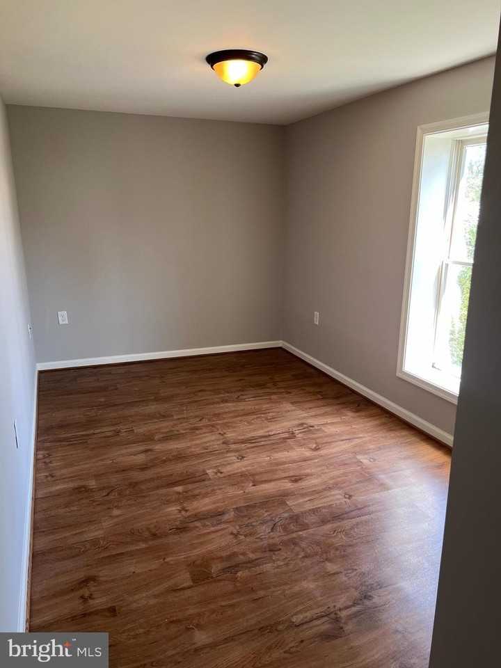 190 W King St #3 - Photo 7 of 10