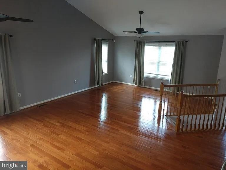 356 Oak Lee Dr - Photo 4 of 22