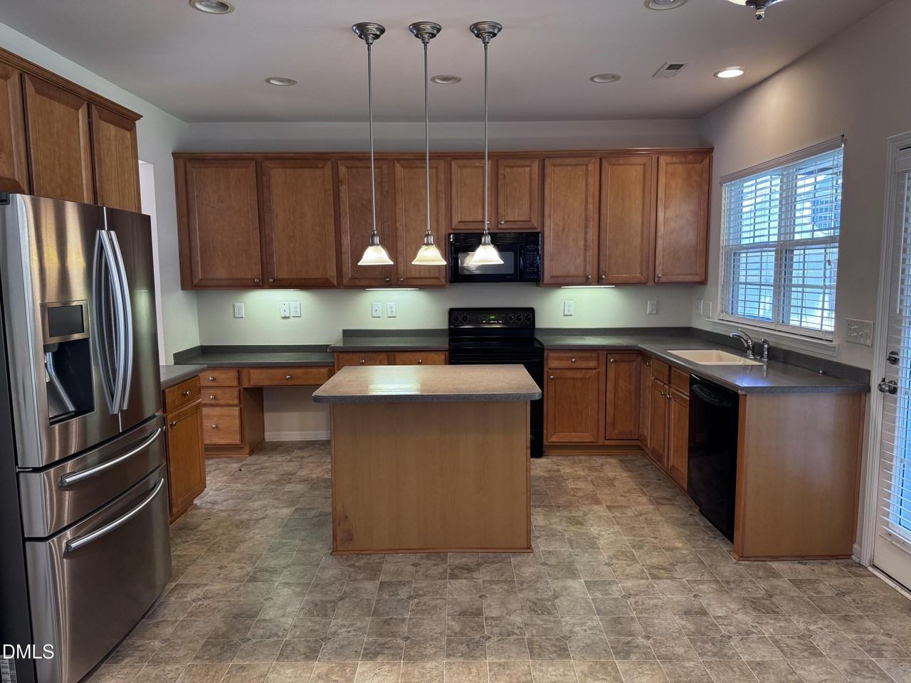 3303 Colorcott St - Photo 6 of 18