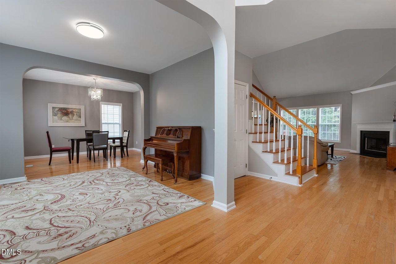 610 Park York Ln - Photo 4 of 21