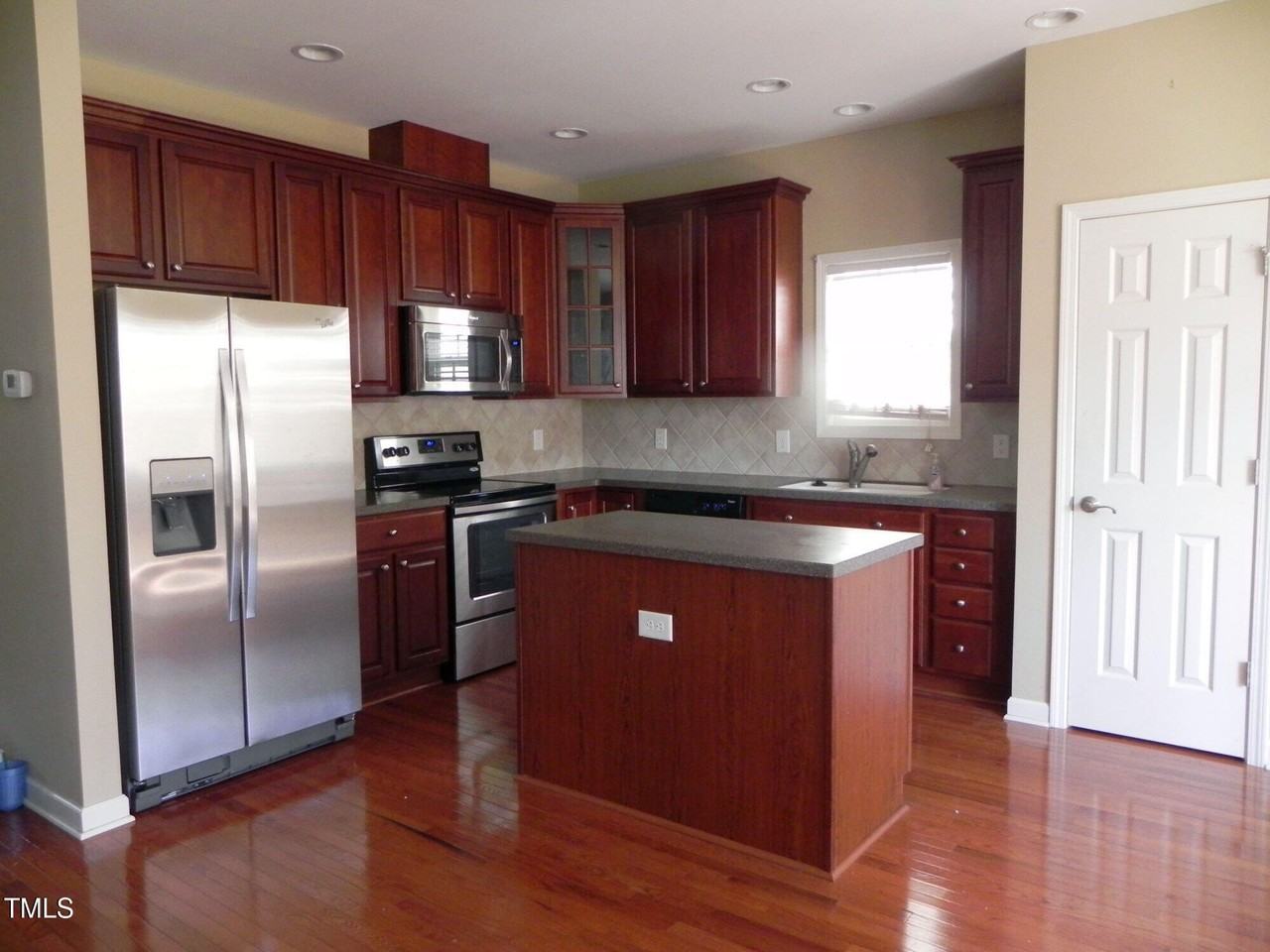 217 Butterbiggins Ln - Photo 4 of 13