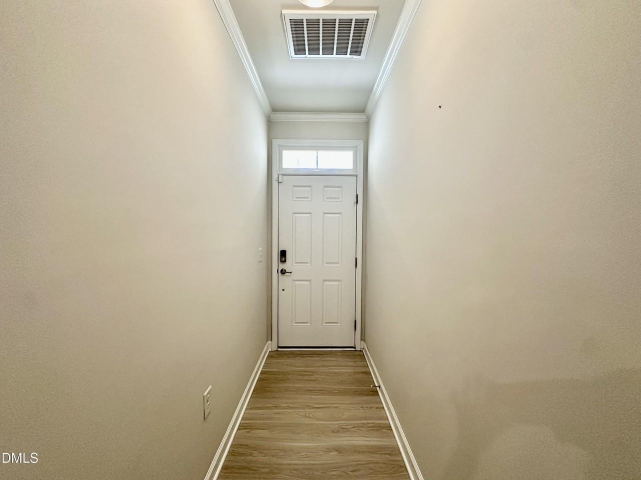 124 Orvis Dr - Photo 4 of 27
