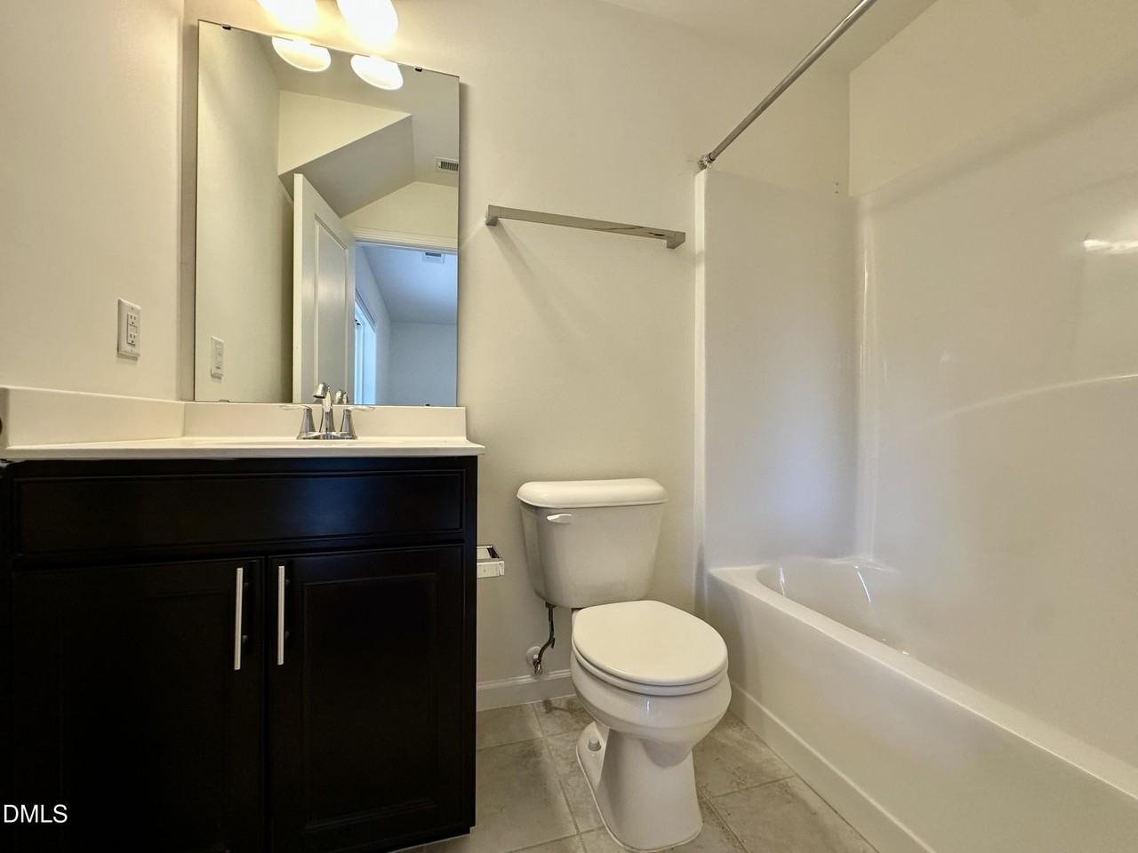 304 Skymont Dr - Photo 3 of 34
