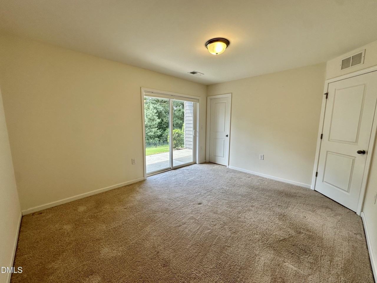 304 Skymont Dr - Photo 4 of 34