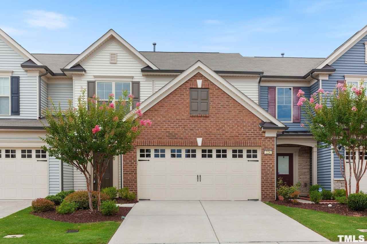 224 Lynchwick Ln - Photo 2 of 36