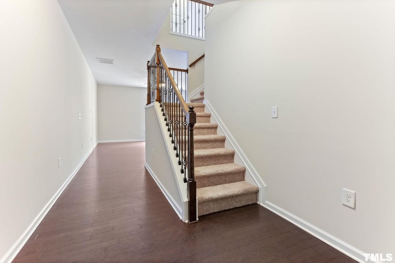 224 Lynchwick Ln - Photo 7 of 36