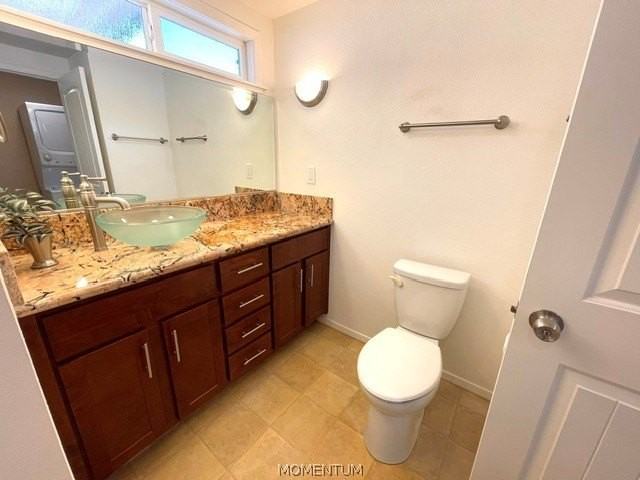 803 Roadrunner Dr - Photo 3 of 21