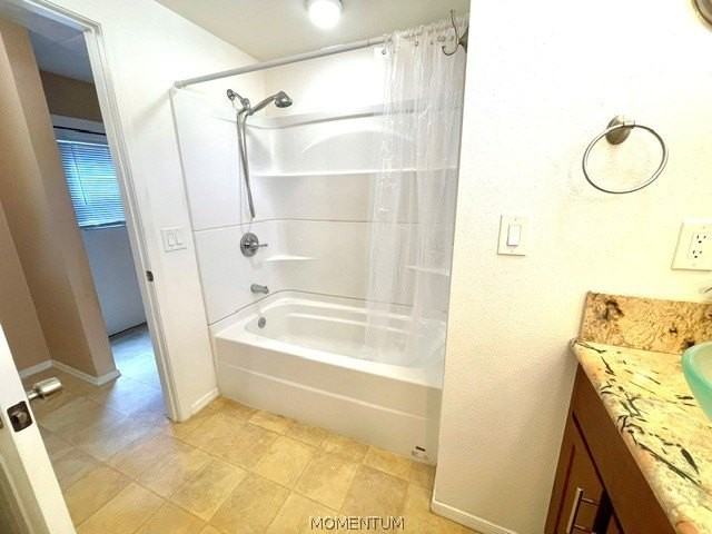 803 Roadrunner Dr - Photo 4 of 21