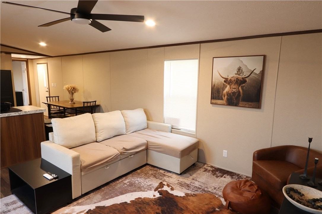 1681 River Gardens Dr - Photo 4 of 14