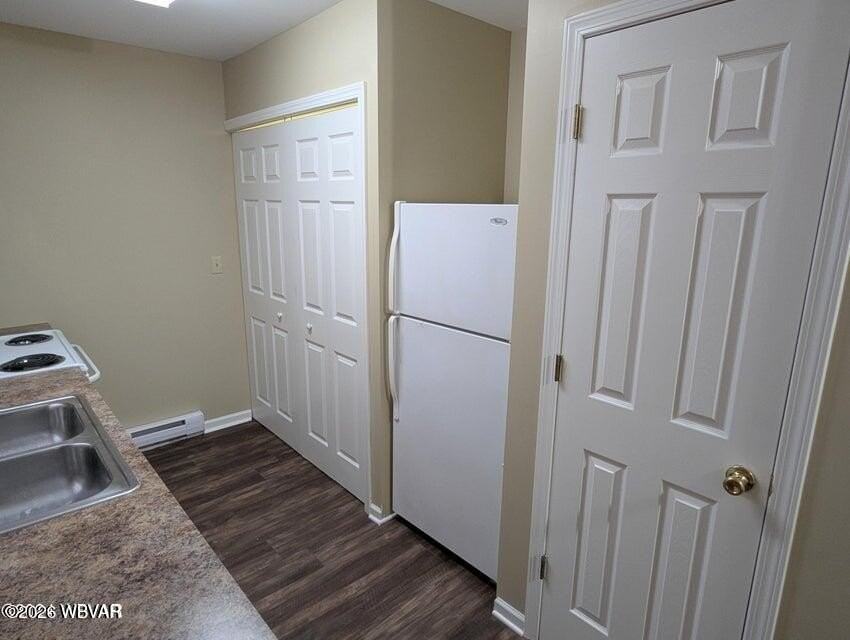 253 Underwood St - Photo 7 of 13