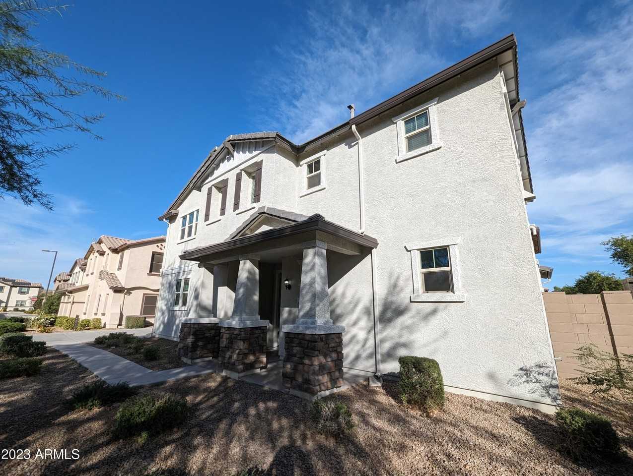 1253 N 166th Ave - Photo 4 of 50