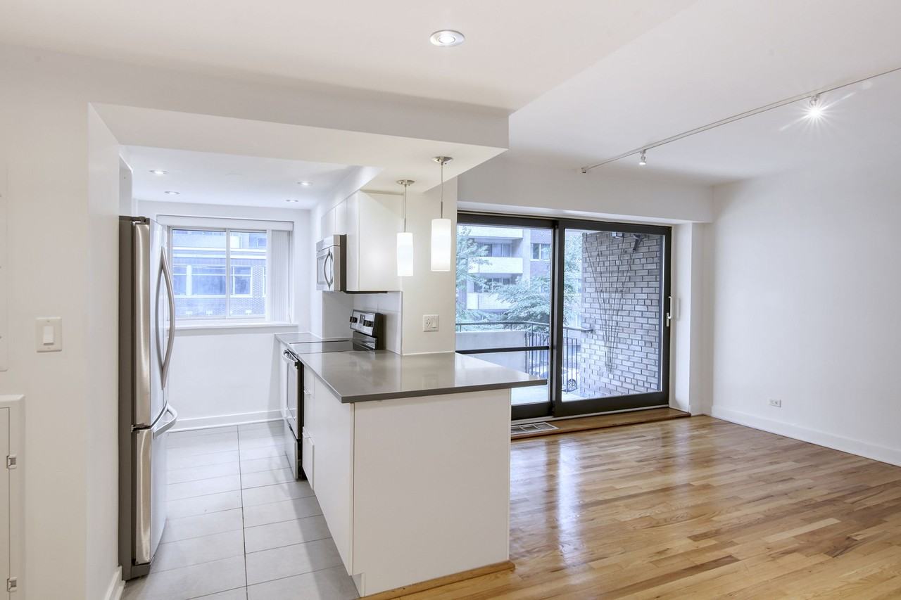 3435 Rue Drummond — photo 1