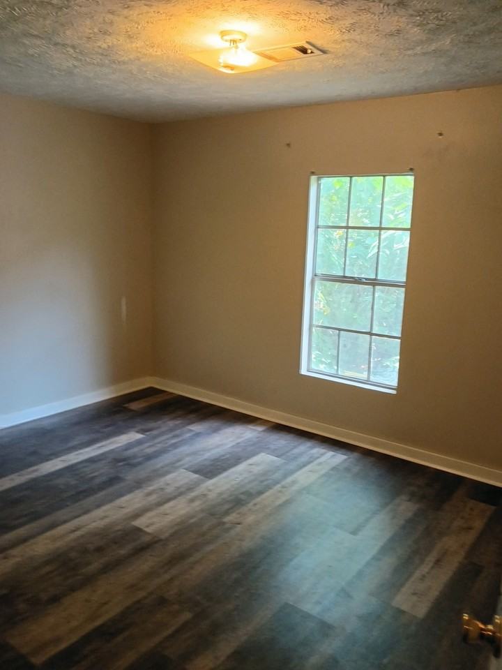 3028 Second St #D - Photo 5 of 7