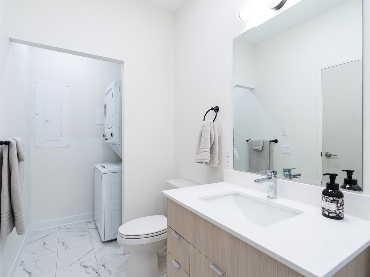 The Nelson Residences - Photo 6 of 28