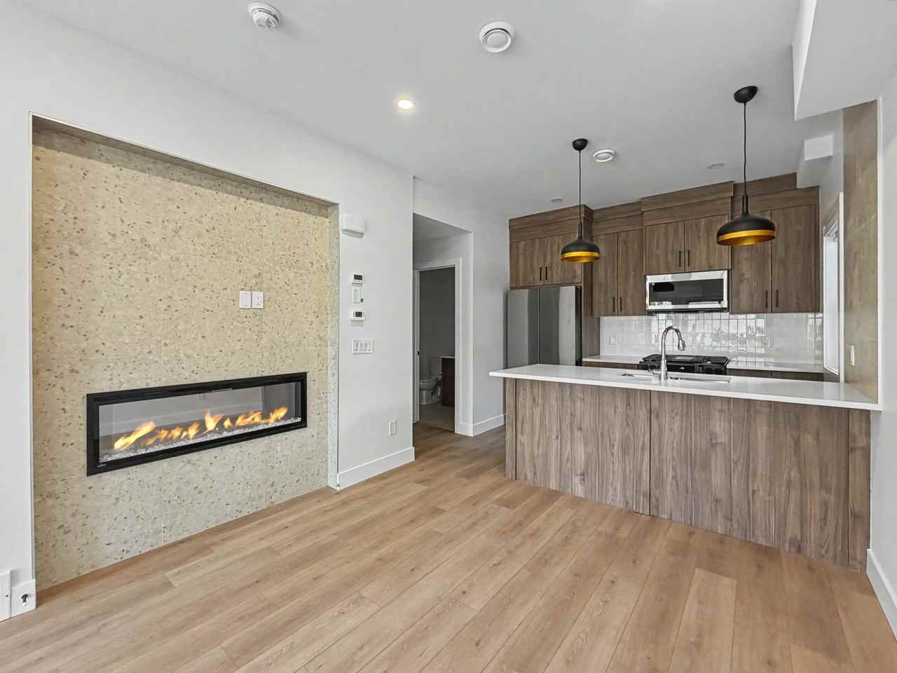 3119 45 St Sw - Photo 2 of 22