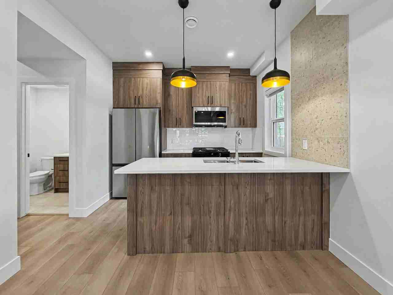 3119 45 St Sw - Photo 3 of 22