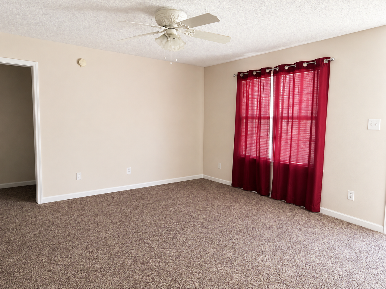 1202 Harris St #1 - Photo 3 of 6