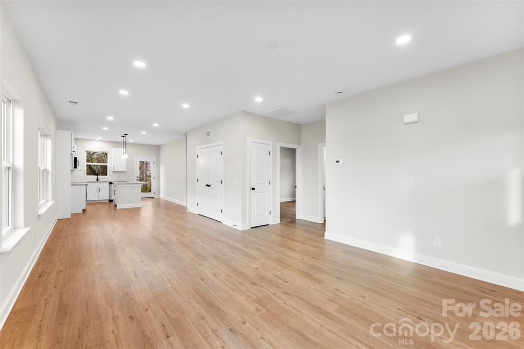1558 7th Avenue Dr Sw #1 - Photo 6 of 39
