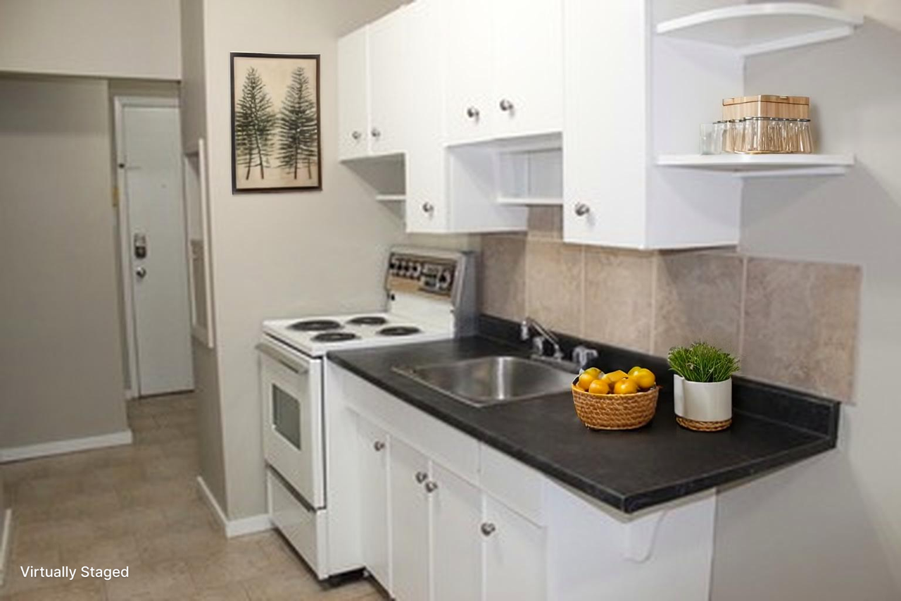 Julia Place Apartments - Photo 4 of 20