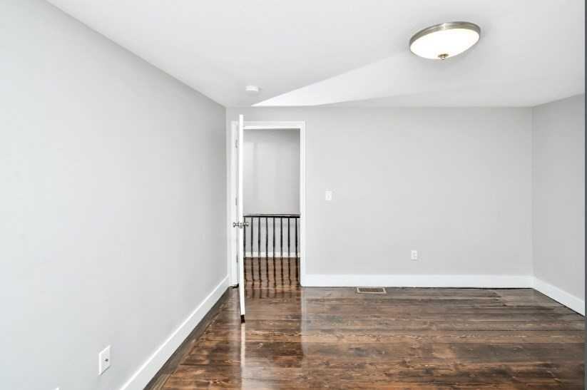 Clifford St - Photo 6 of 24