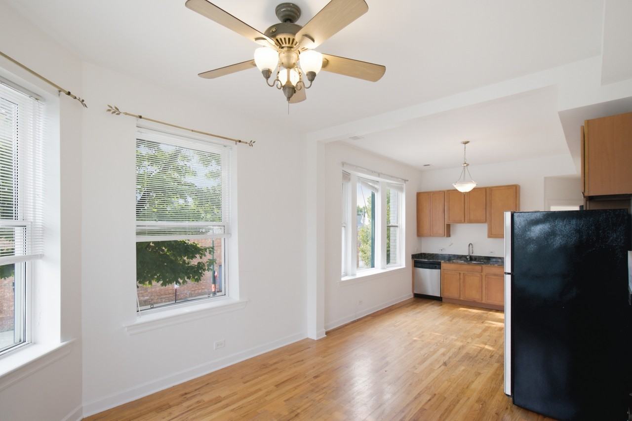 3760 W Fullerton Ave #2W - Photo 3 of 10