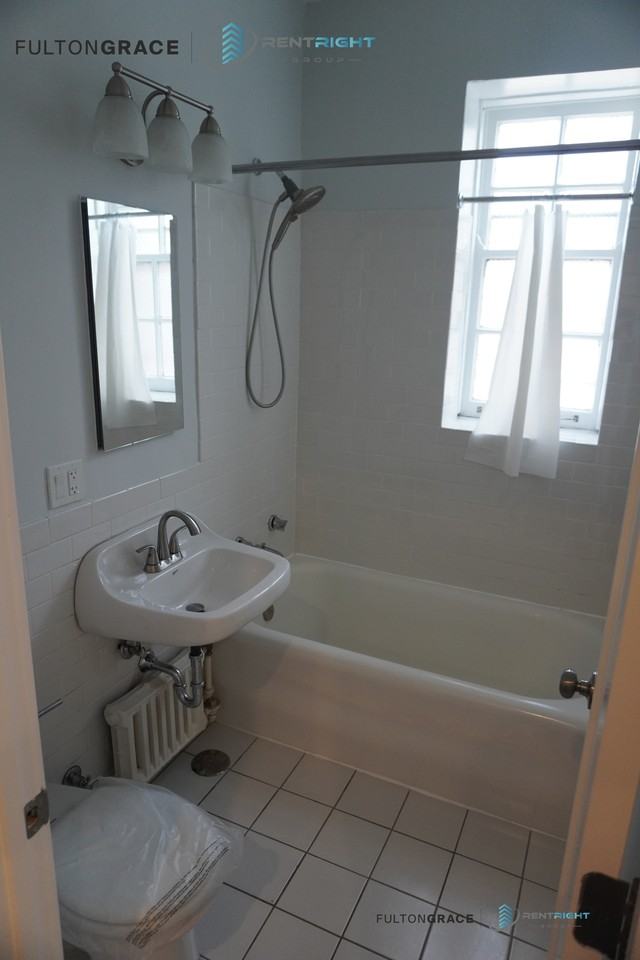 422 W Melrose St #422-602 - Photo 3 of 12