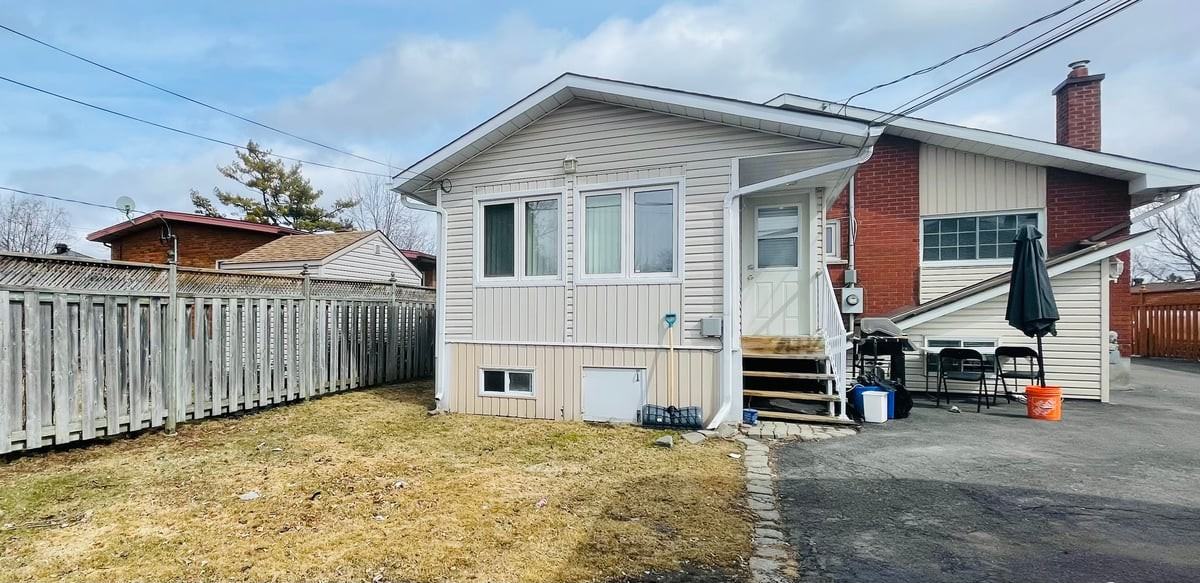 704 Claude Street Unit B - Photo 2 of 13