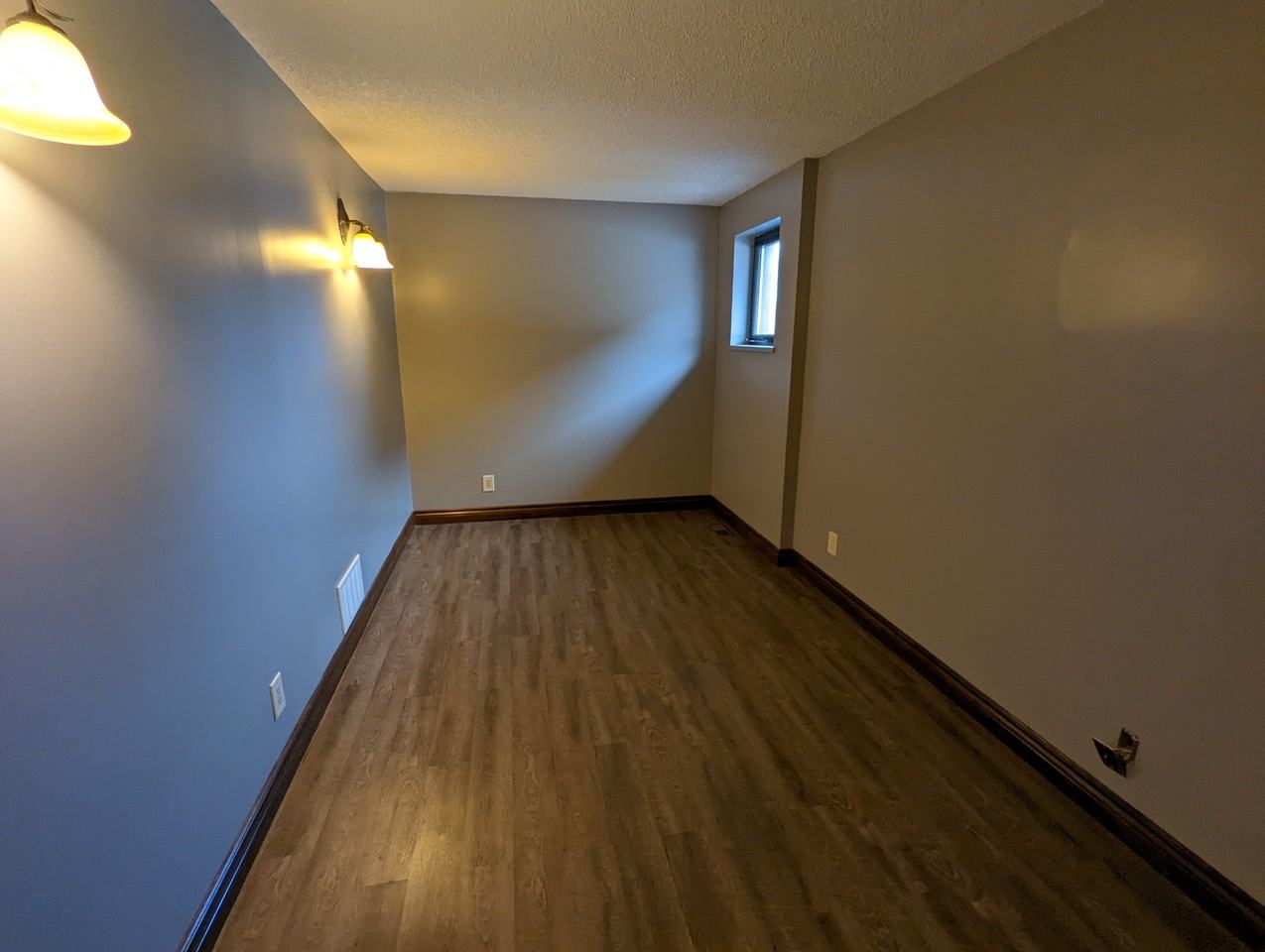 21 Wintemute St - Photo 7 of 10