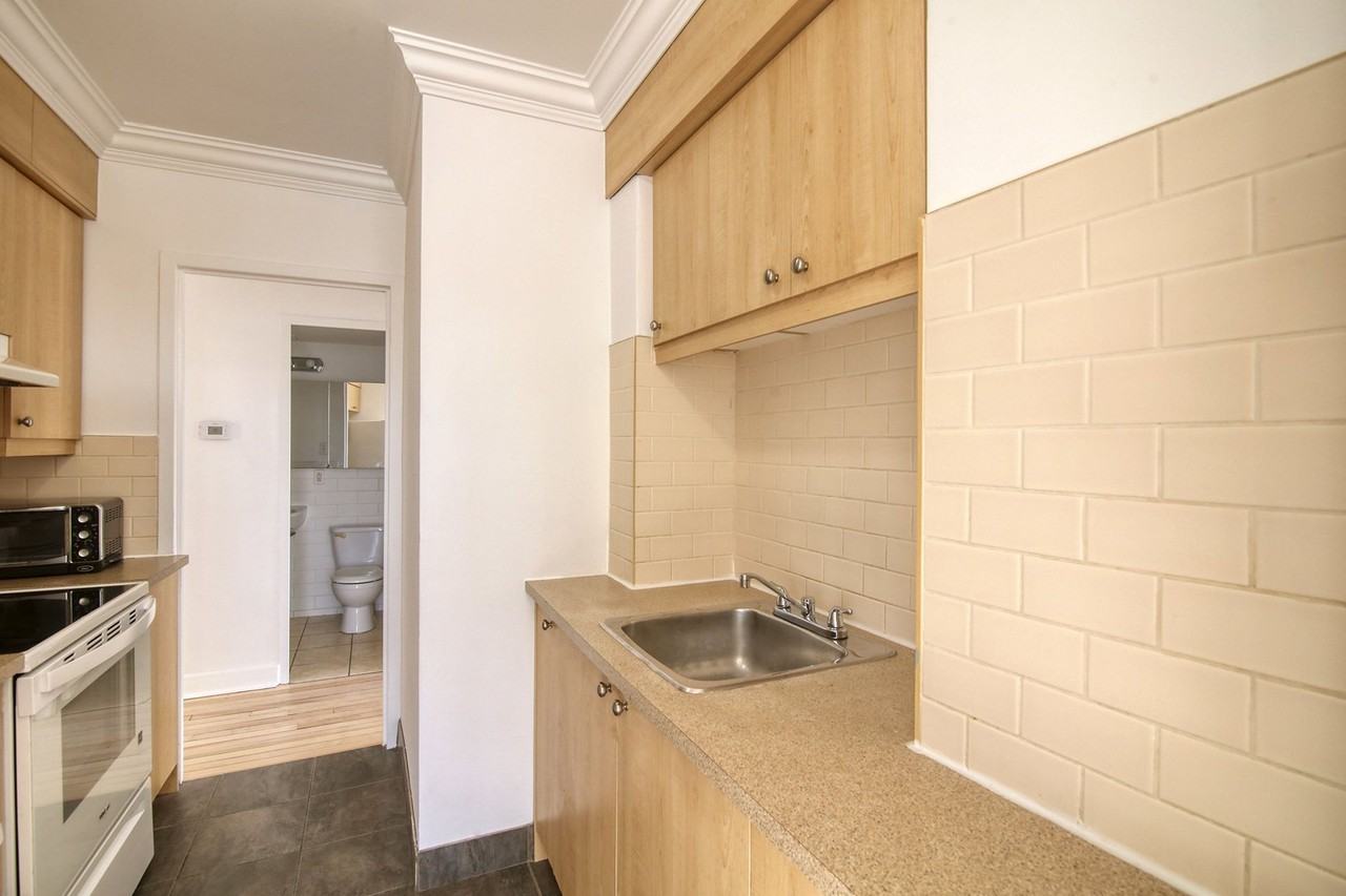 6525 Ch De La Côte-Saint-Luc — photo 2