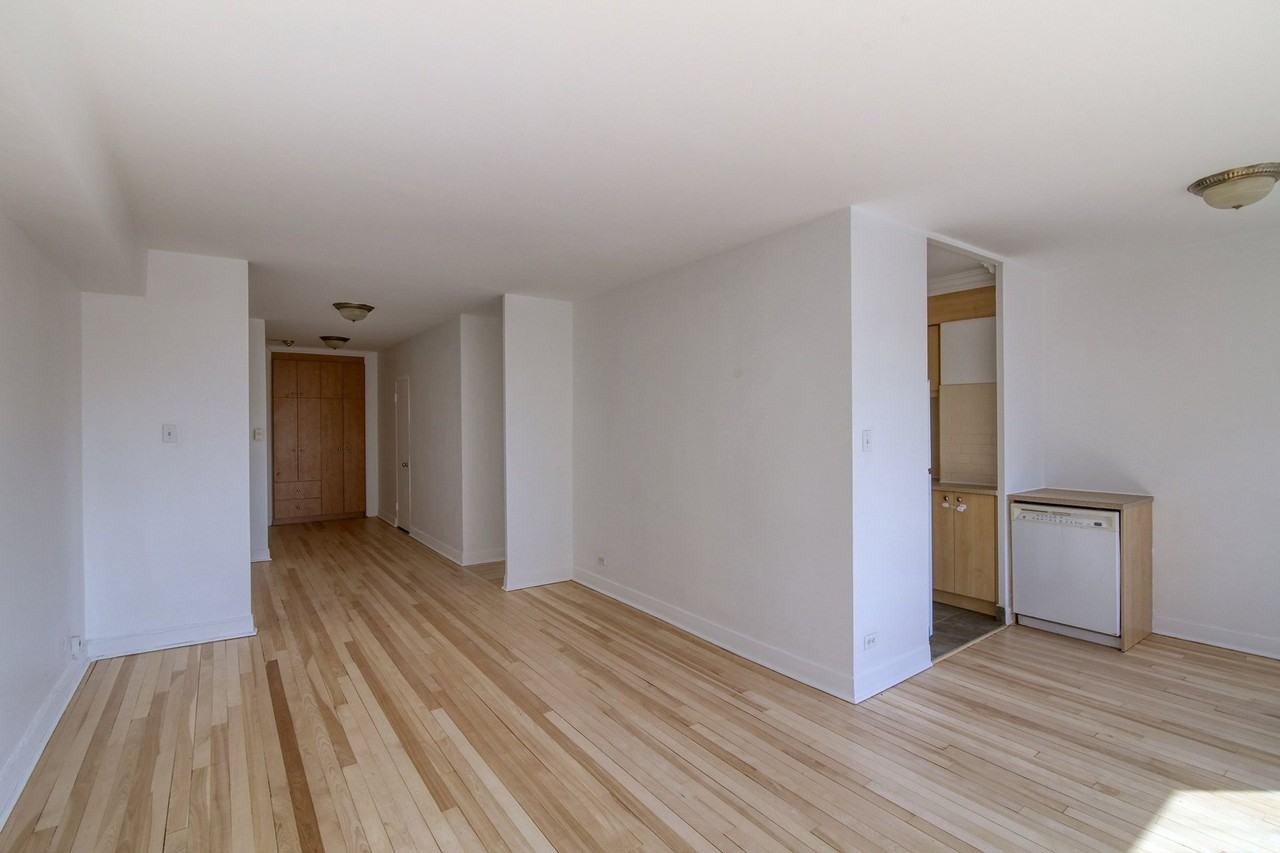 6525 Ch De La Côte-Saint-Luc — photo 3