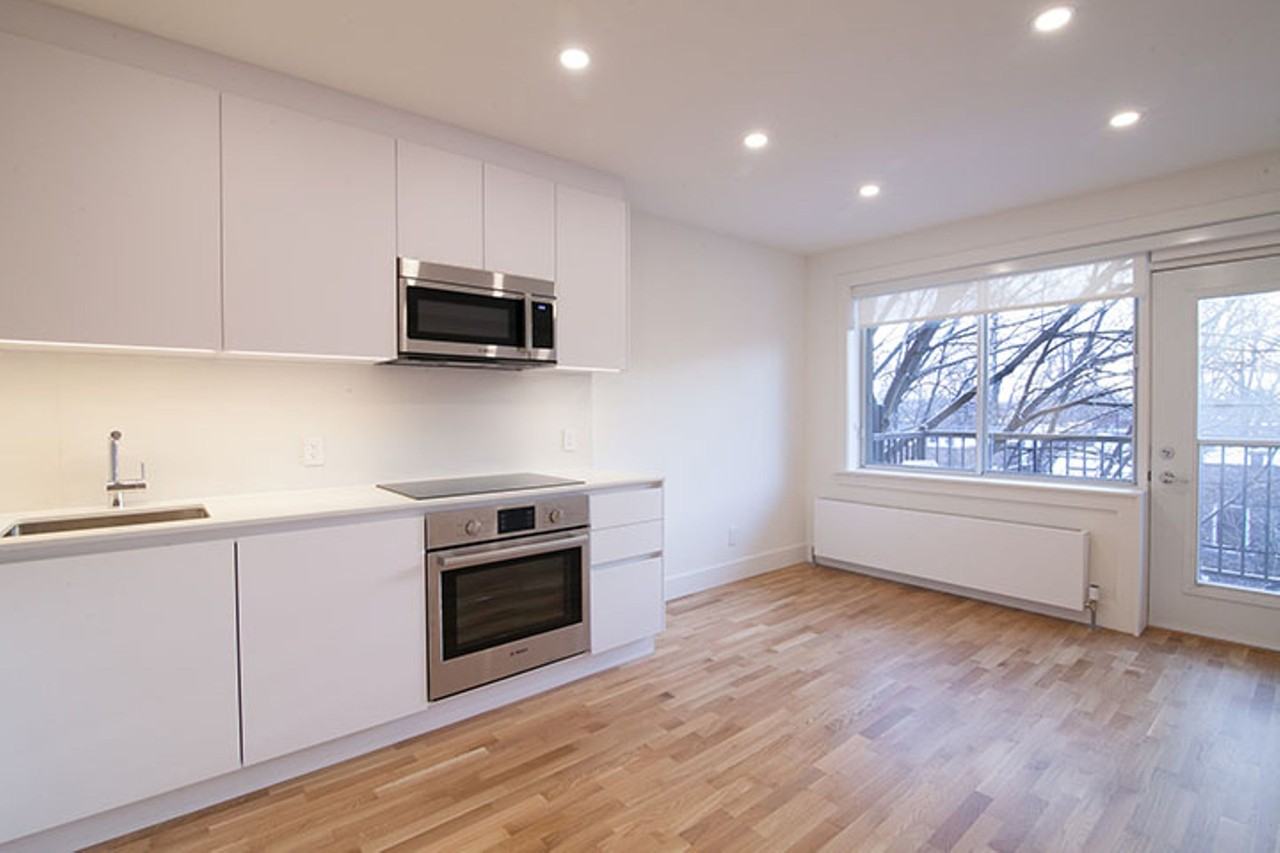 4390 Grand Boulevard — photo 1
